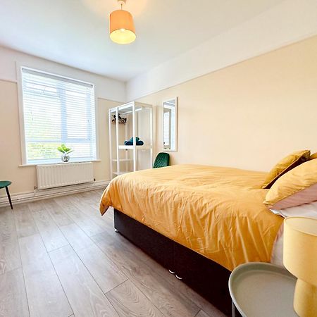 Bournemouth 3 Bedroom - Parking Exterior foto