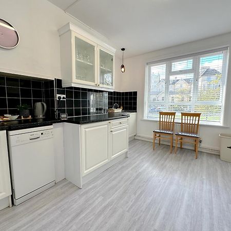 Bournemouth 3 Bedroom - Parking Exterior foto