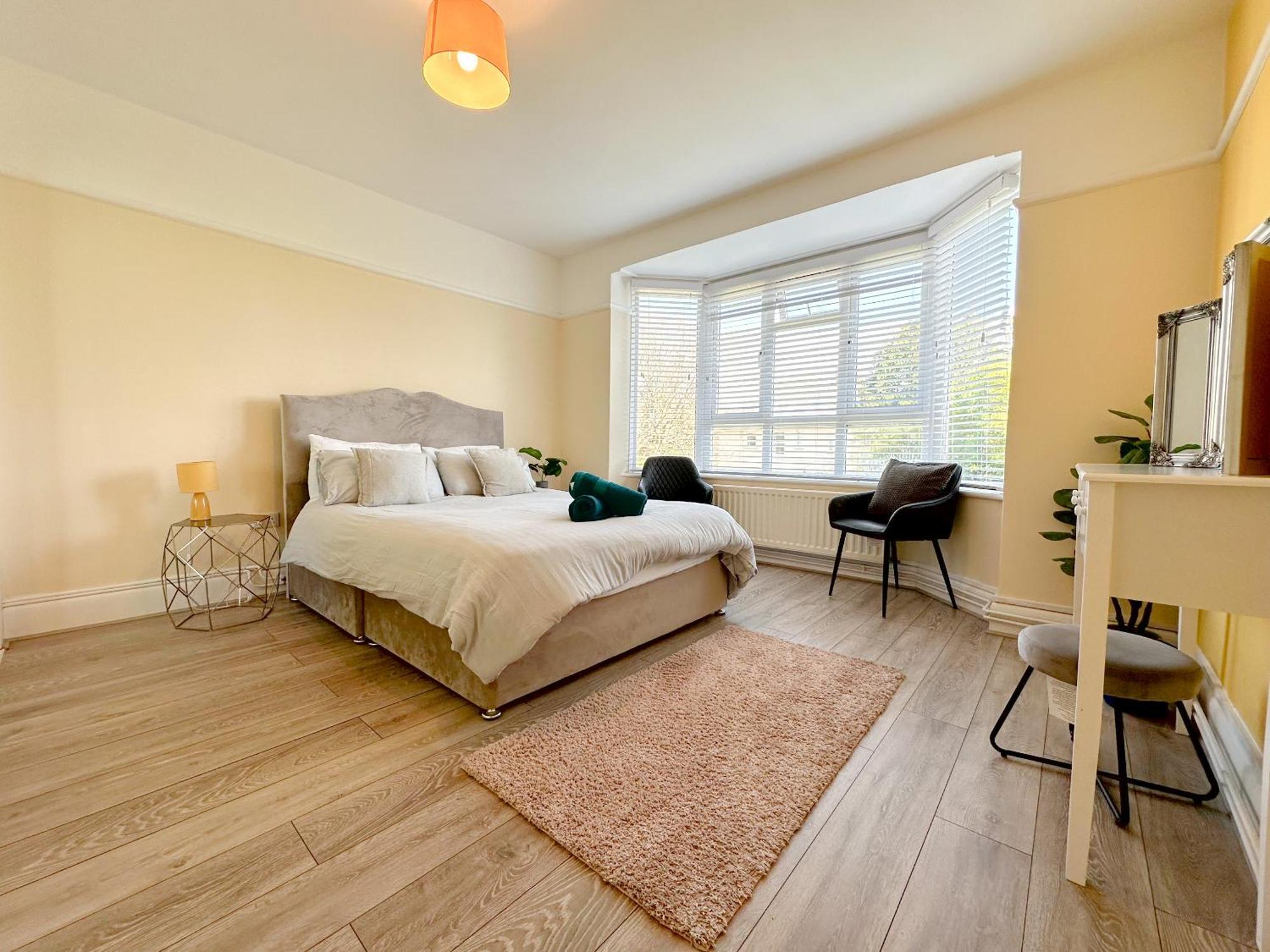 Bournemouth 3 Bedroom - Parking Exterior foto